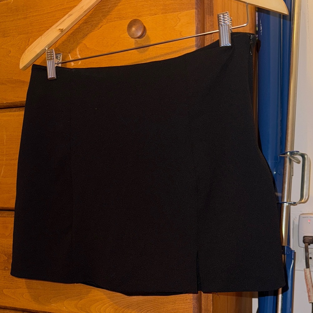 Forever 21 Black Mini Skirt